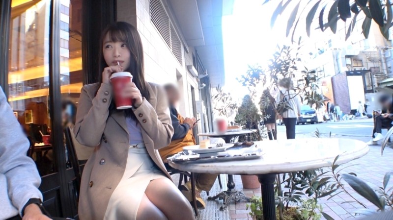 FC2-PPV-3125772 A large amount of vaginal cum shot that resonates in the mind with a piston that can not be stopped by a small addictive man who is co