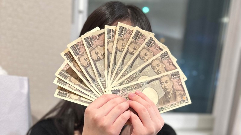 CUS-1131 Wild Luchu-tent1 / A date that shows off kinky fun