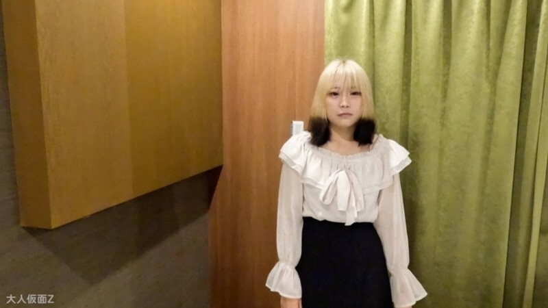 FC2-PPV-4563877 [Amateur first time shooting] Konoha (18), a cute, game-loving college student, has her first anal penetration ATM. We filmed her vagi