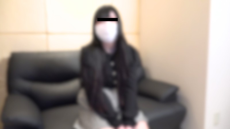 CUS-1702 Molester walks in restaurant revealing play